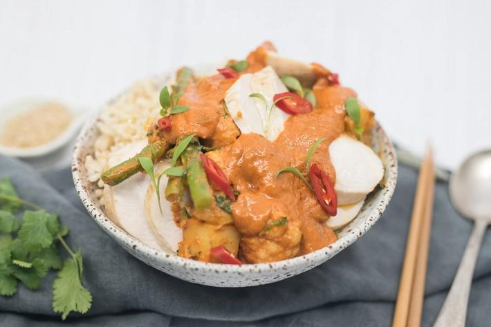 Red Chicken Curry with Brown Rice